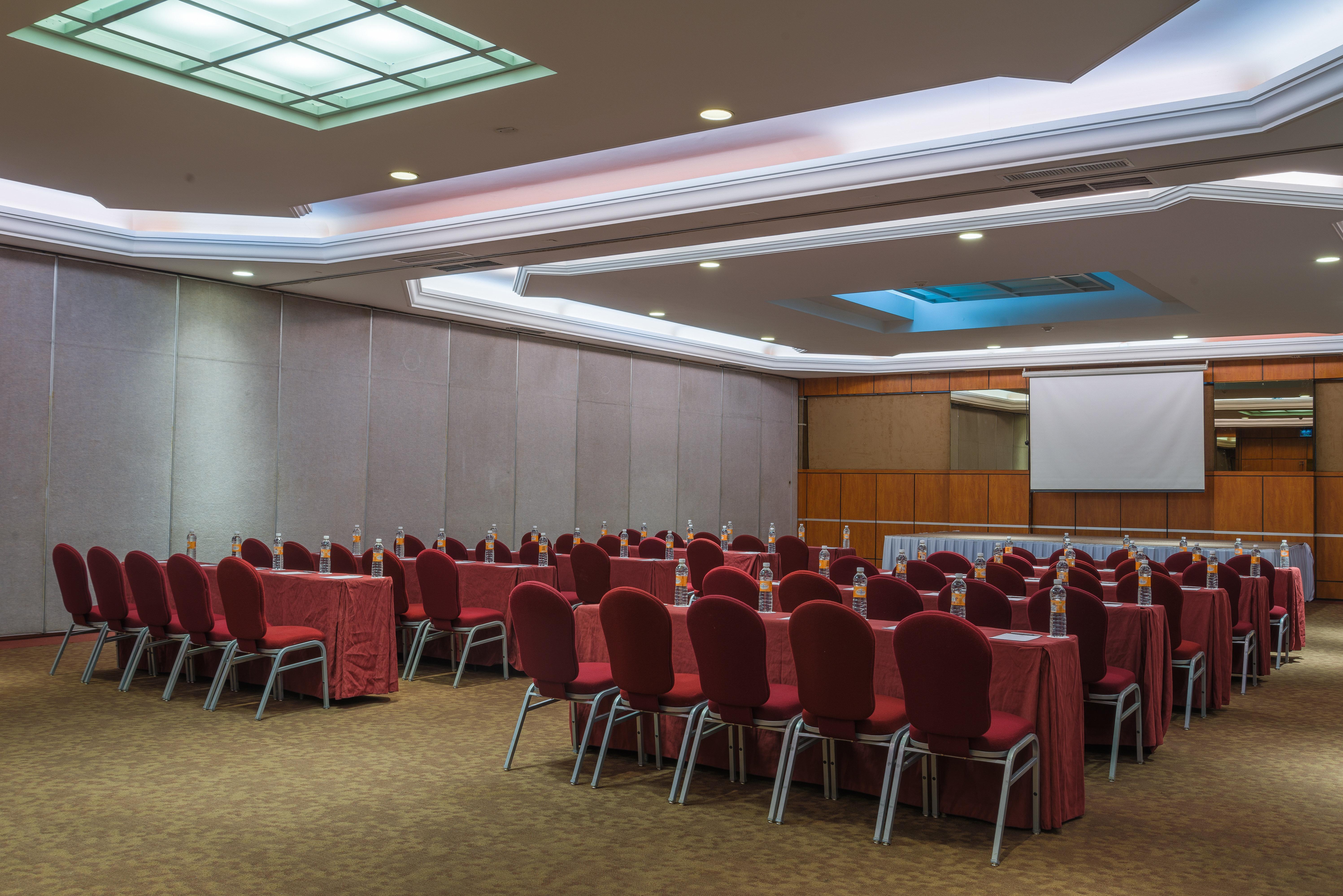 ספופן Holiday Inn Guadalajara Expo Plaza Del Sol By Ihg מראה חיצוני תמונה