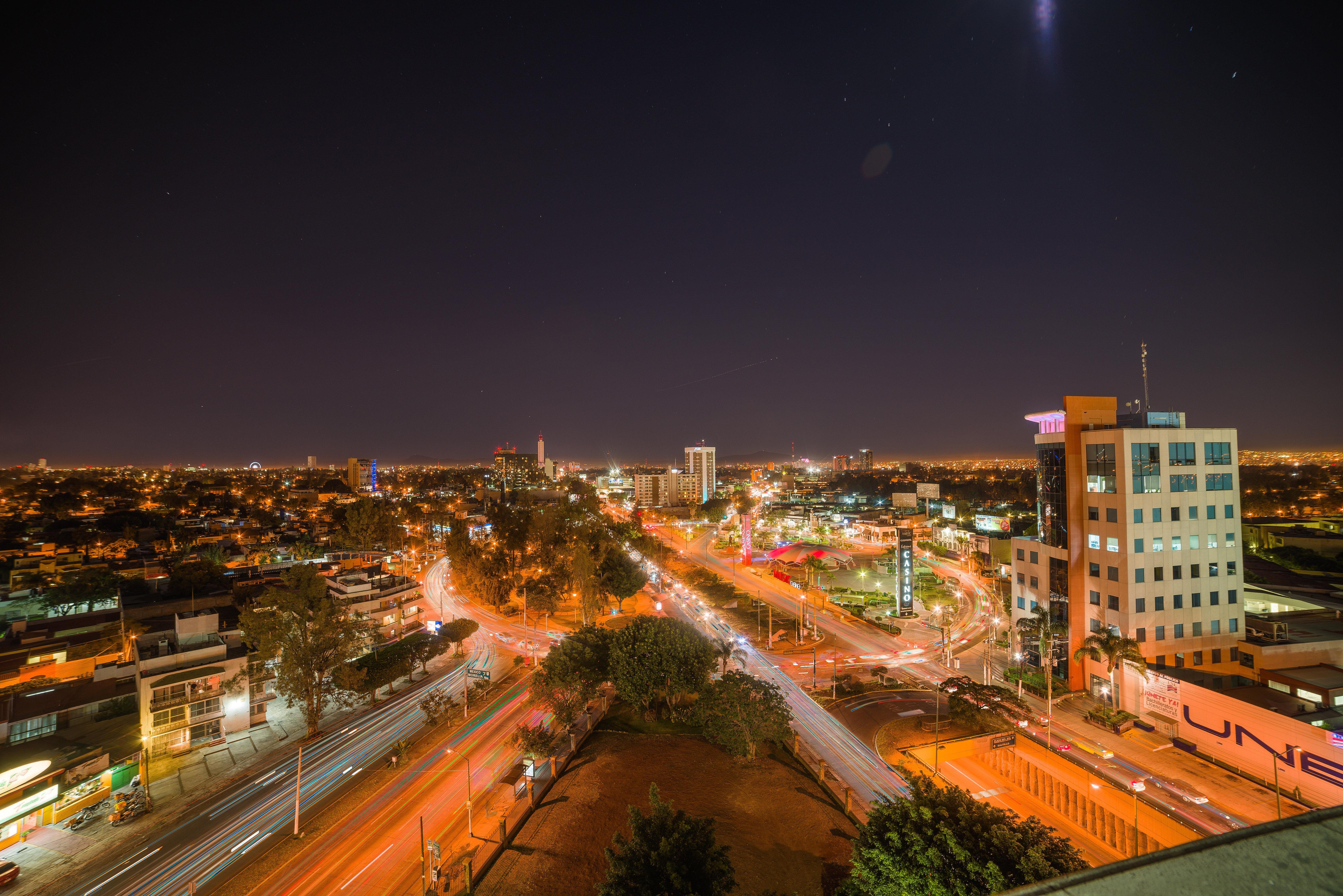 ספופן Holiday Inn Guadalajara Expo Plaza Del Sol By Ihg מראה חיצוני תמונה