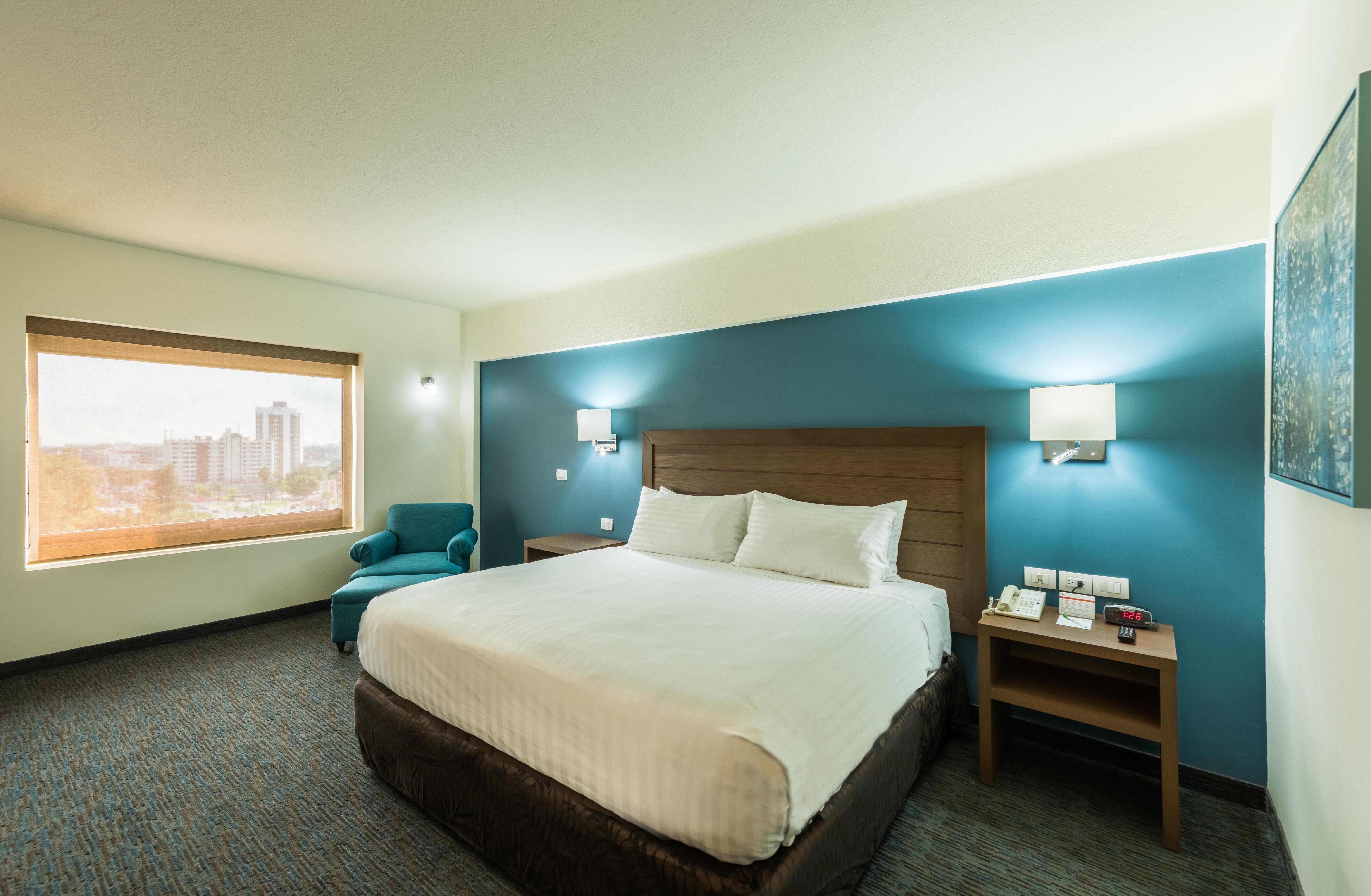 ספופן Holiday Inn Guadalajara Expo Plaza Del Sol By Ihg מראה חיצוני תמונה