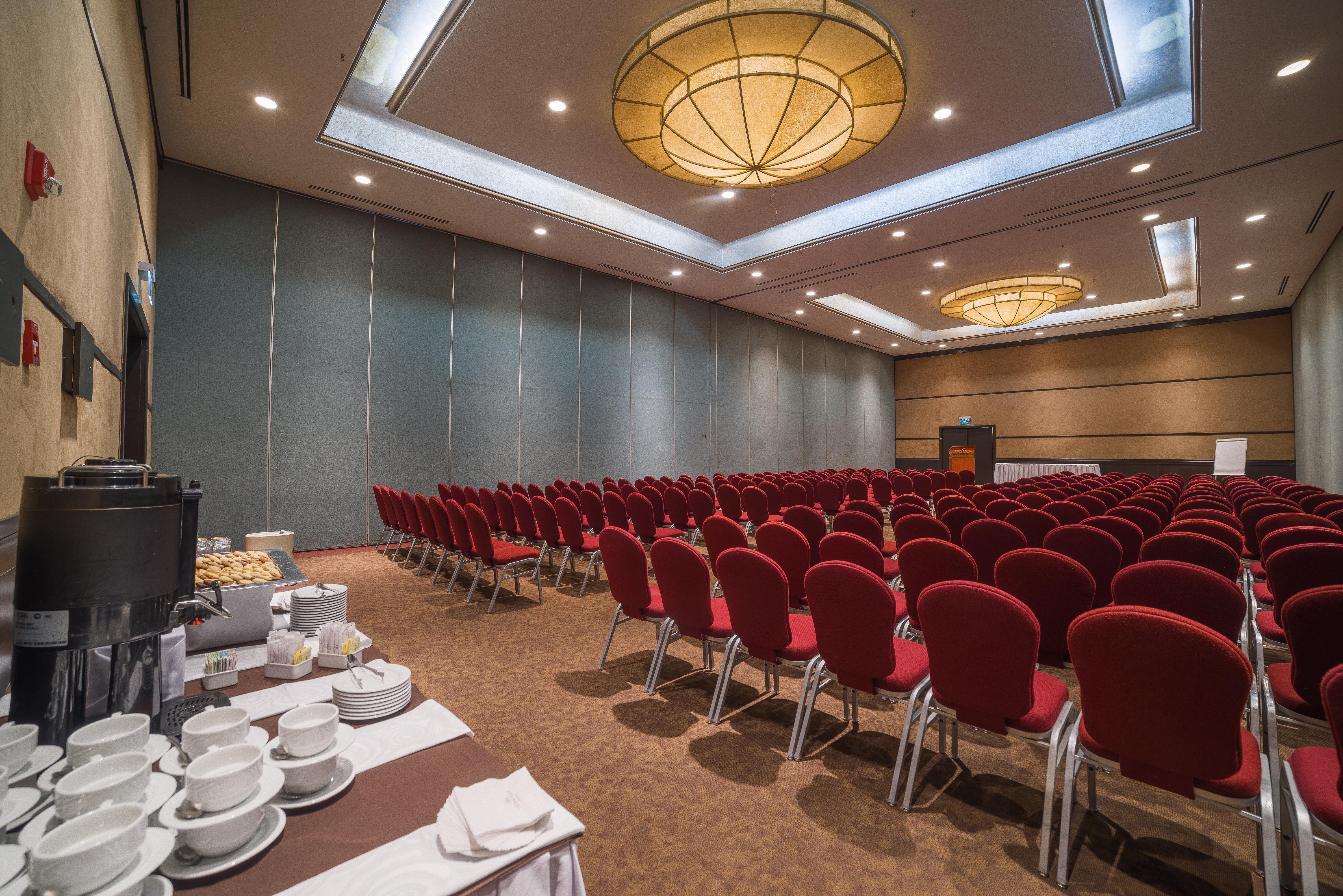 ספופן Holiday Inn Guadalajara Expo Plaza Del Sol By Ihg מראה חיצוני תמונה