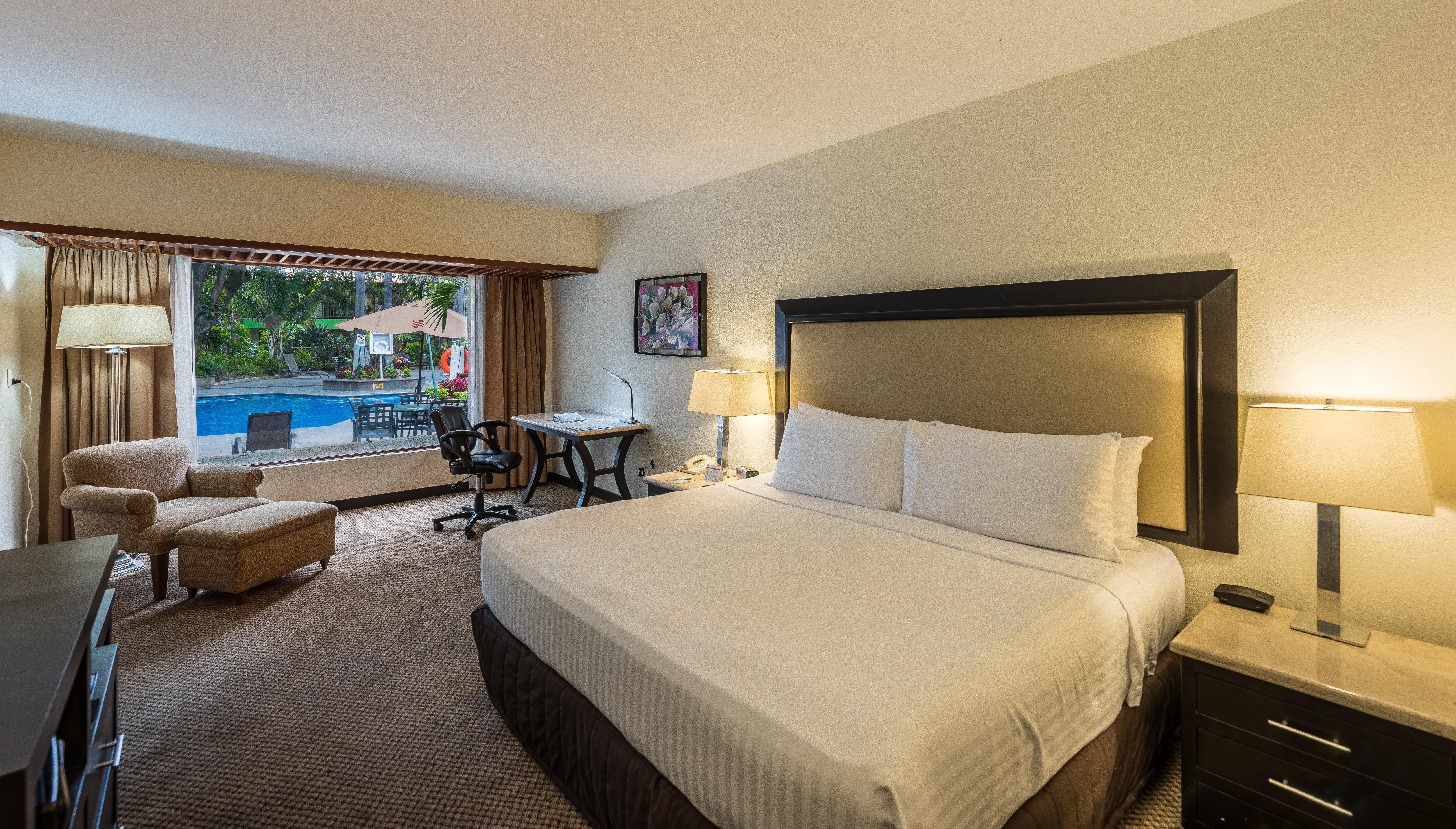 ספופן Holiday Inn Guadalajara Expo Plaza Del Sol By Ihg מראה חיצוני תמונה