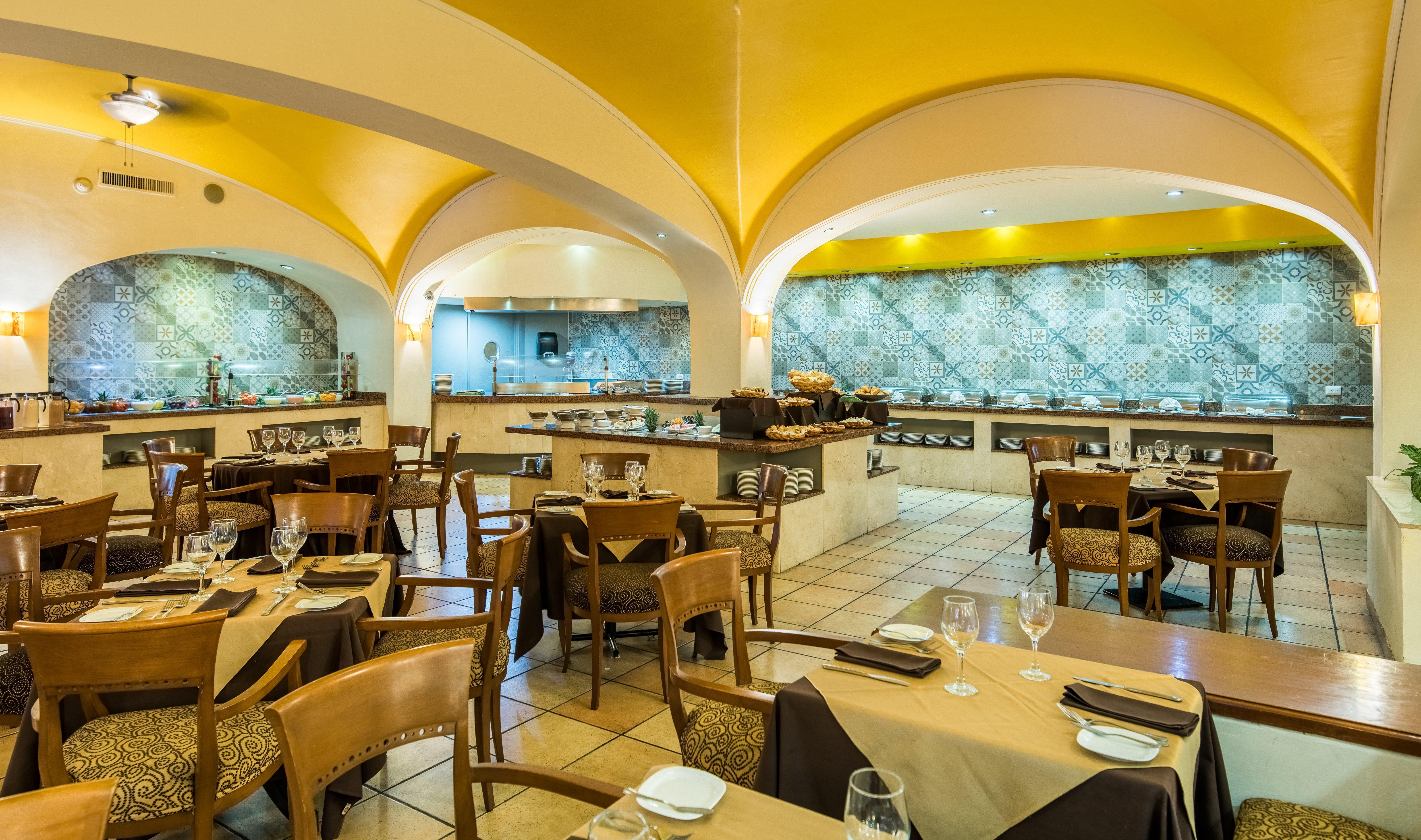 ספופן Holiday Inn Guadalajara Expo Plaza Del Sol By Ihg מראה חיצוני תמונה