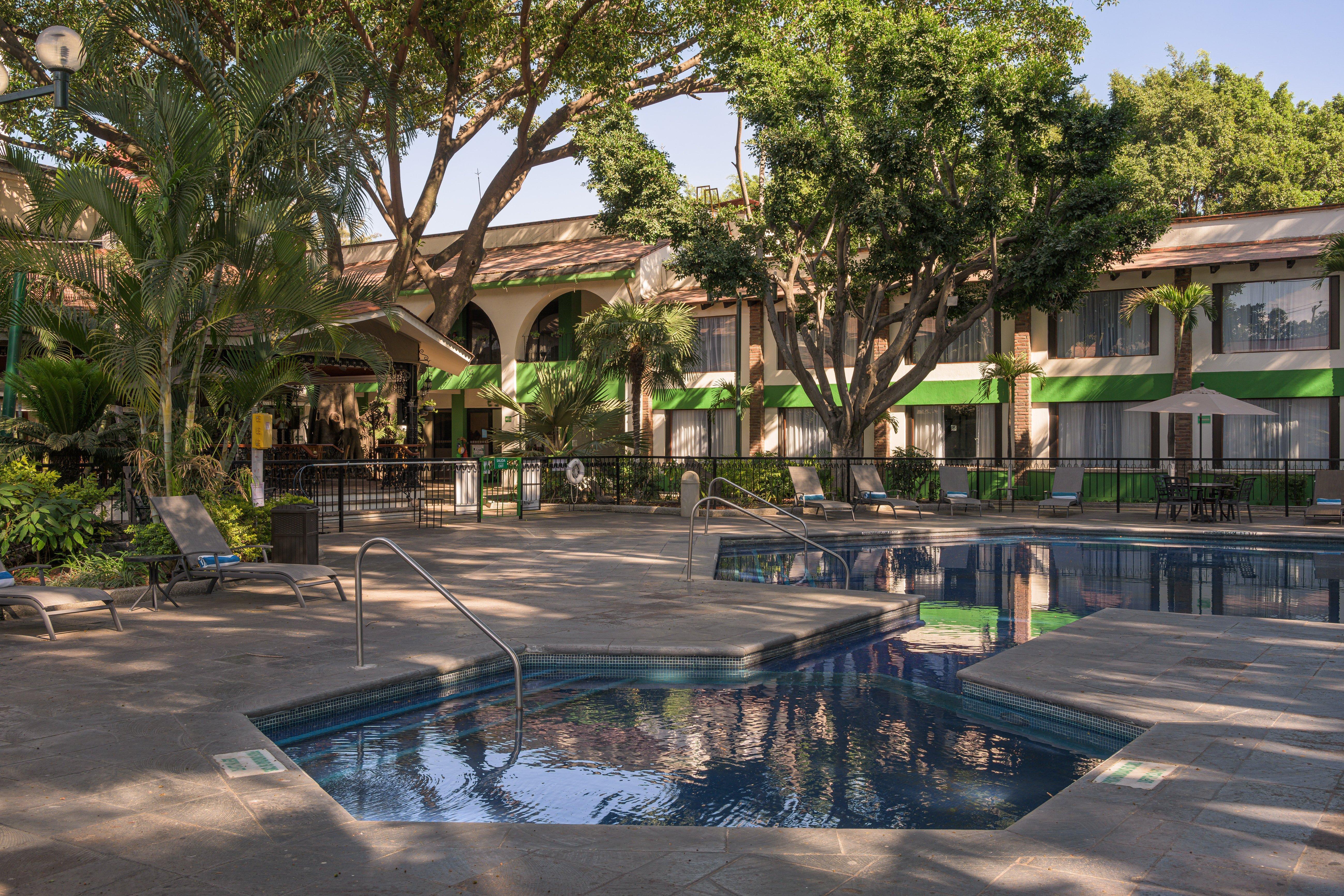ספופן Holiday Inn Guadalajara Expo Plaza Del Sol By Ihg מראה חיצוני תמונה