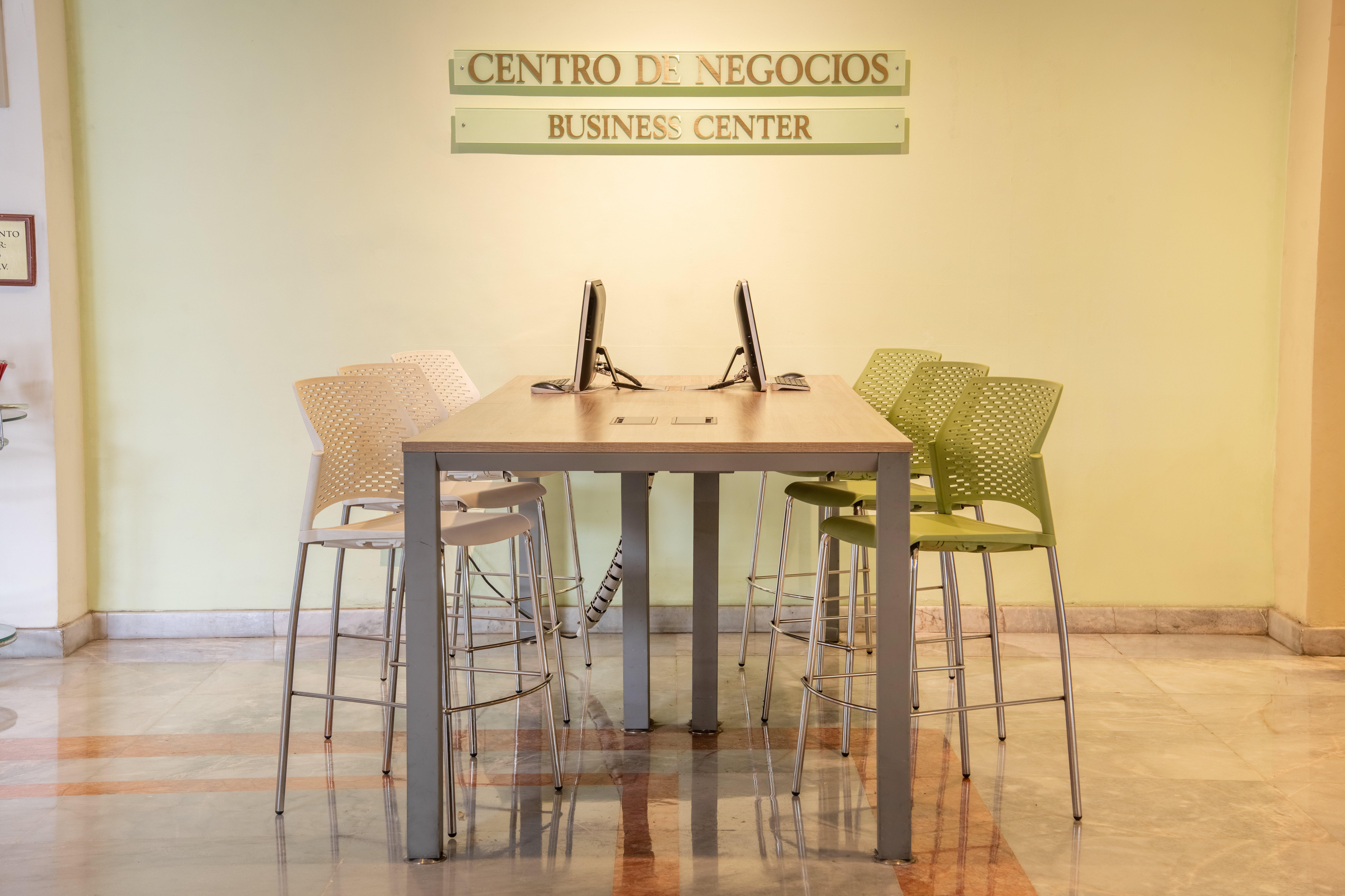 ספופן Holiday Inn Guadalajara Expo Plaza Del Sol By Ihg מראה חיצוני תמונה
