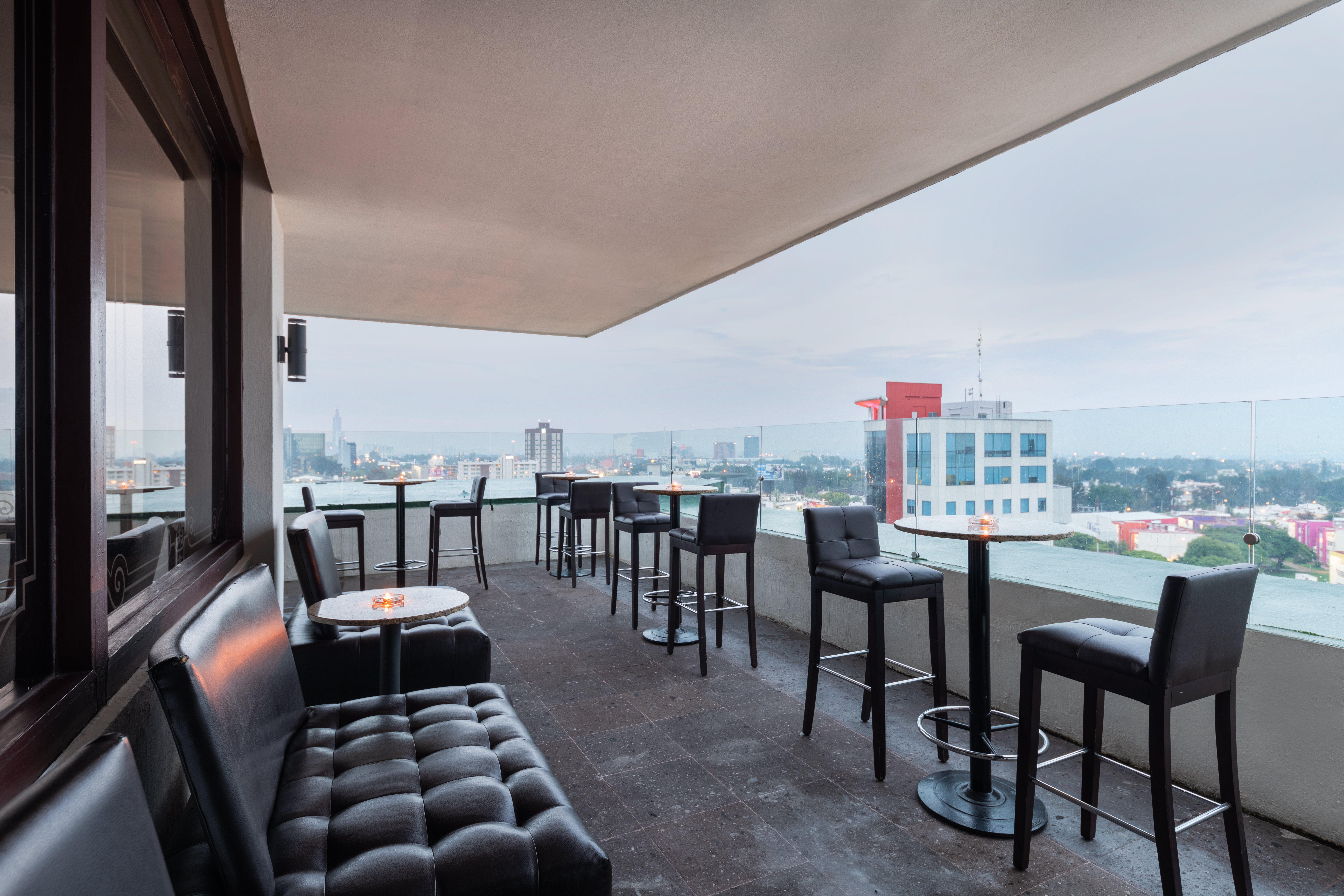 ספופן Holiday Inn Guadalajara Expo Plaza Del Sol By Ihg מראה חיצוני תמונה